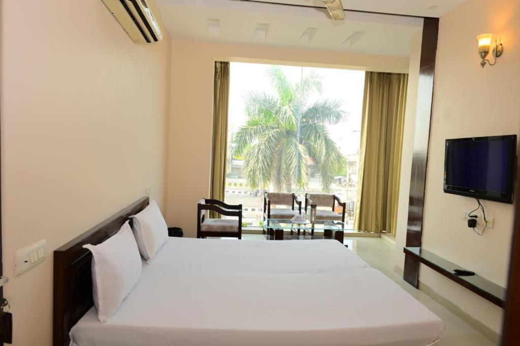 Hotel Maharani Regency Panchkula Exterior foto